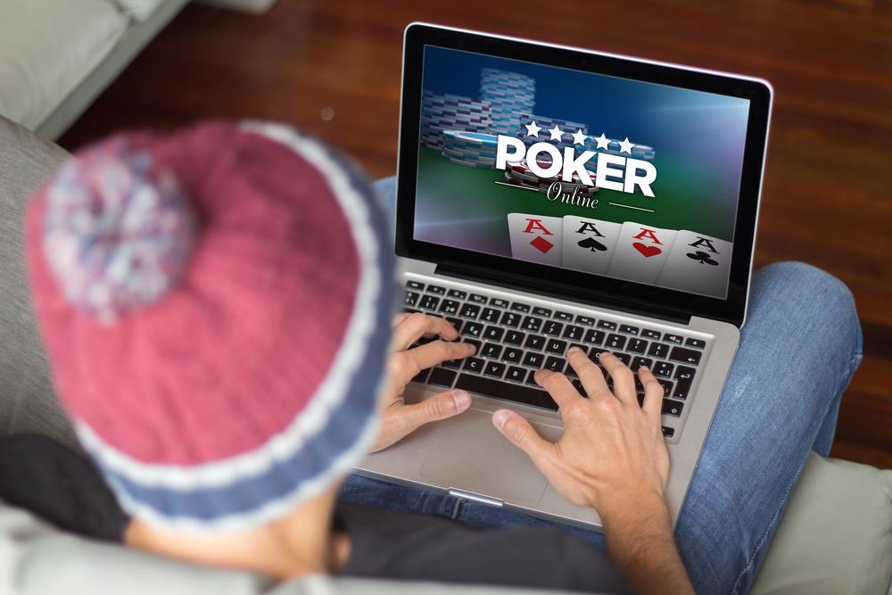 Poker Masa Taktiği: Kırmızı Kart Yok, Akıllı Oyun